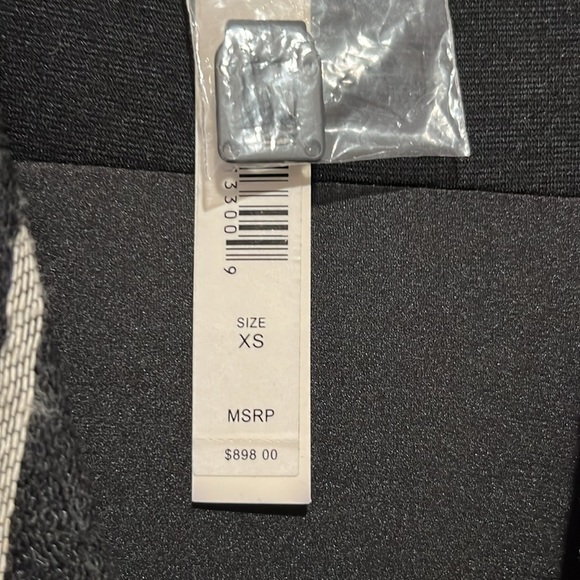 Free Shipping  - NWT Alice+Olivia REASONABLE offers considered - Picture 4 of 7